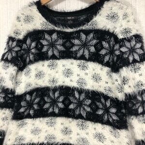 Style & Co. Sweater Black White Snowflake Fuzzy Knit Crew Neck Pullover‎
